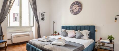 3 عدّة غرف نوم وسرير سفر وواي فاي مجانًا وملاءات أسرّة