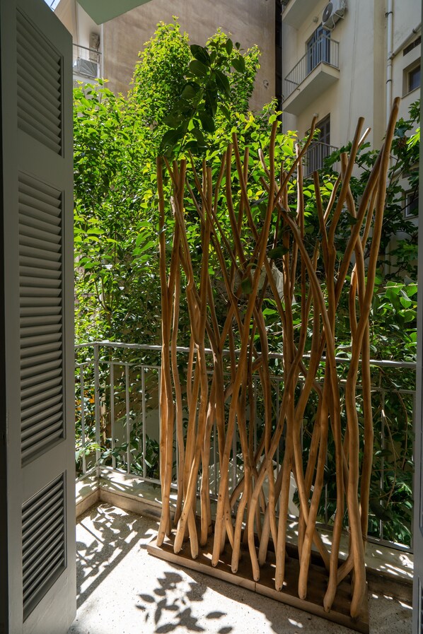 City Apartment | Balcony - Athens City the Nest of Filoxenia (Athens)