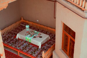 Free daily continental breakfast - Oqilanur Guest House (Khiva)