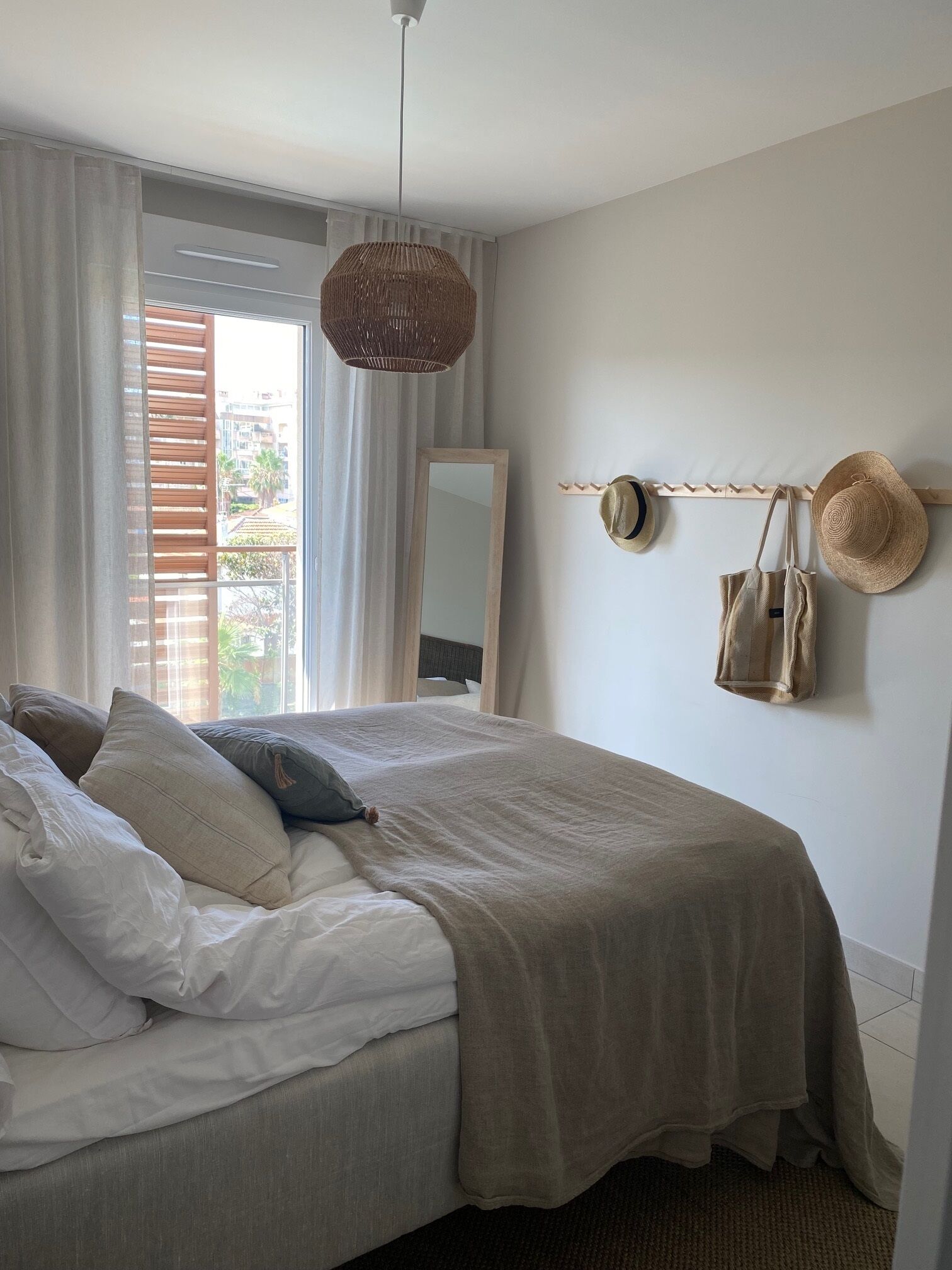 2-bedroom apartment with a balcony, a private roof terrace, a parking and a pool