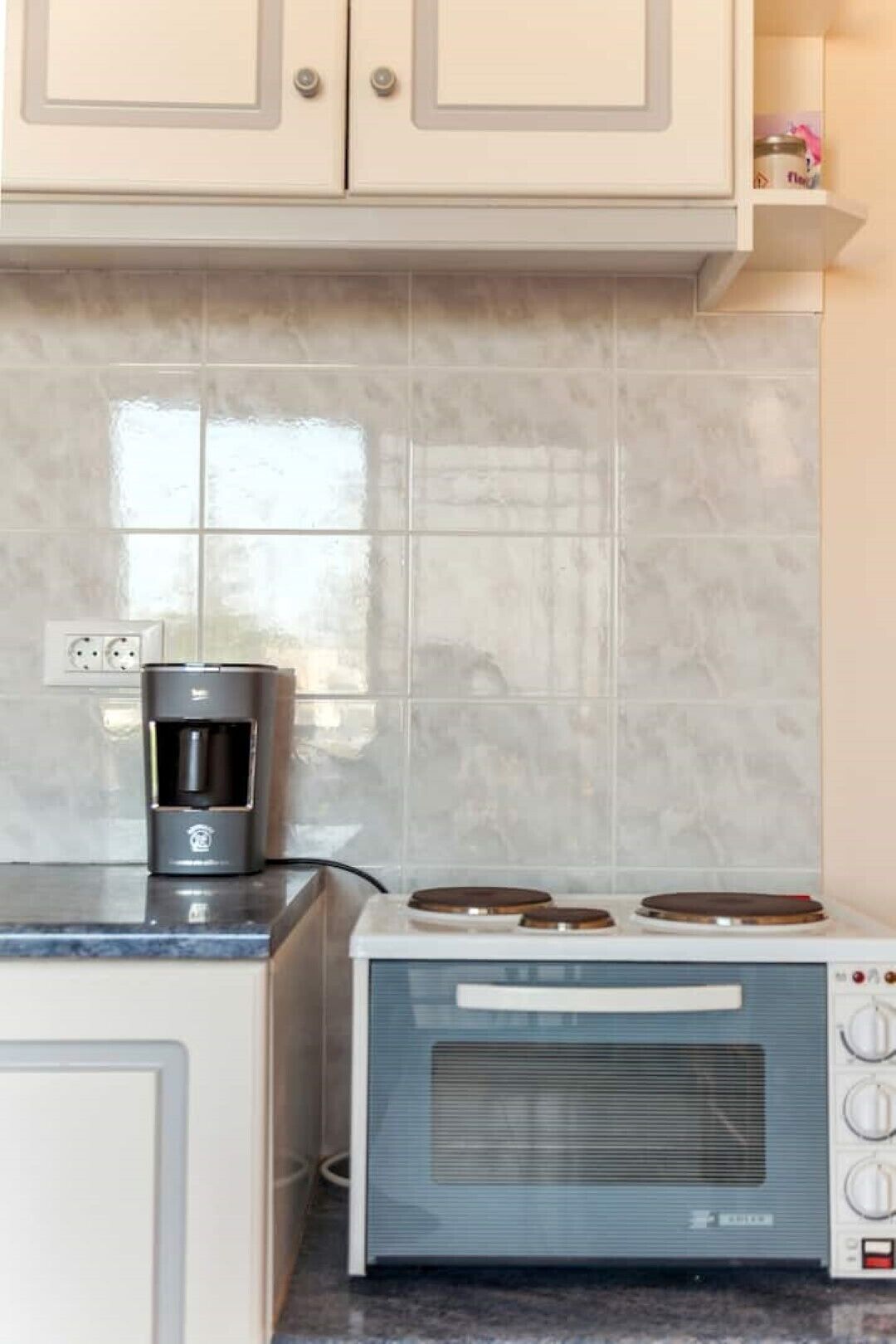 Køkkentøj/tallerkener/redskaber