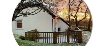 Relax & unwind in comfort in our beautiful pet friendly little cottage