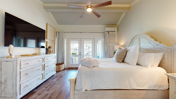 3 bedrooms, iron/ironing board, free WiFi, bed sheets - Chateau La Mer 16e-Pet Friendly! Close to the Beach~ Seasonal Beach Service! (Destin)