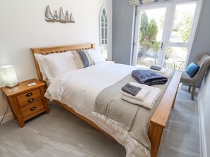 2 bedrooms, individually decorated, individually furnished, free WiFi - Kensa (Redruth)