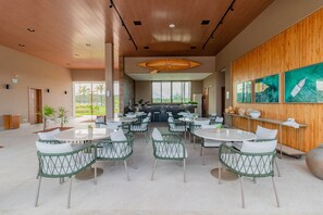 Chalet | Tempat makan