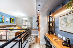 Appartement Duplex Design | 1 chambre, rideaux occultants, fer et planche à repasser, Wi-Fi gratuit