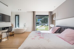 4 camere, ferro/asse da stiro, Wi-Fi gratuito, lenzuola