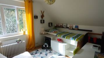 5 chambres, lit parapluie, Wi-Fi gratuit, draps fournis