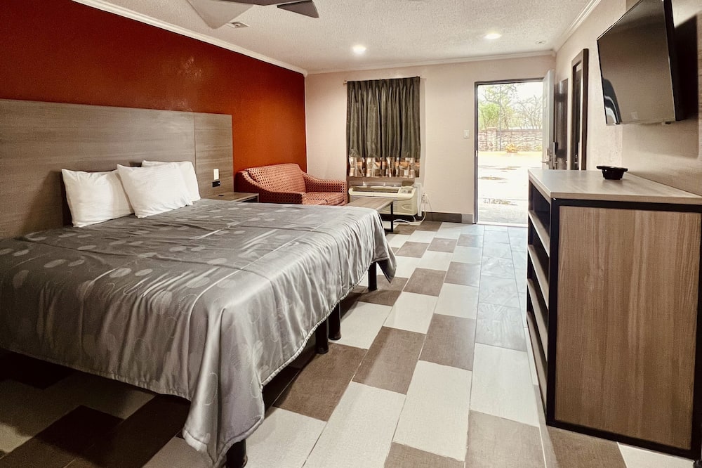 Hollywood Inn