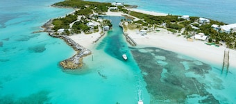 Sea Glass Found | Heated Pool | 3 Private Beaches | Watersports Galore | 20 Acre