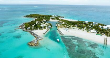 Sea Glass Found | Heated Pool | 3 Private Beaches | Watersports Galore | 20 Acre