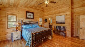 Chalet, Multiple Beds, Balcony, Mountain View | 3 bedrooms, individually decorated, individually furnished, free WiFi