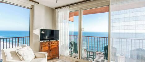 Apartment, Mehrere Betten, Balkon, Meerblick (Sunset Shores) | Wohnbereich