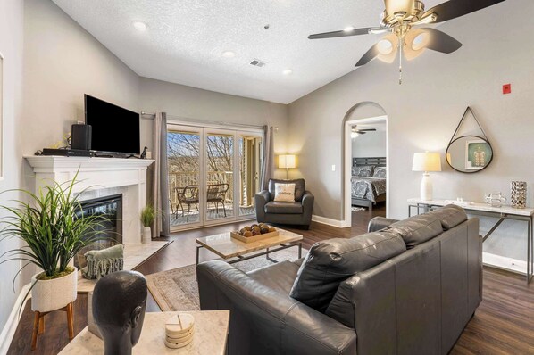 Condo, Multiple Beds, Pool Access, Golf View (Great Escape I) | Living area | 42-inch flat-screen TV with digital channels, fireplace