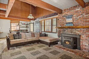 Cabin, Multiple Beds, Patio, Mountain View (Happy Bear Cabin) | Living area | 42-inch flat-screen TV with digital channels, TV