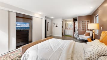 House, Multiple Beds, Kitchen | 5 bedrooms, individually decorated, individually furnished, free WiFi