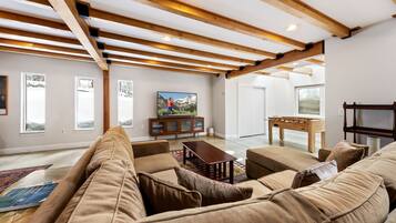 House, Multiple Beds, Kitchen | Living area | TV