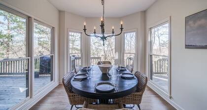 Luxury Mountain Home in Big Canoe! Golf / Lake / EV / Game Room!