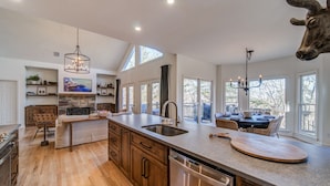 House, Multiple Beds, Patio, Mountain View (Summit Oaks Manor) | Private kitchen