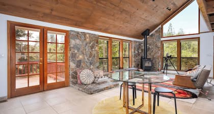 Happy Days Retreat With Private Pool!