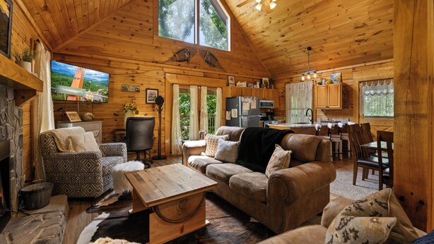 Cabin, Berbilang Katil, Hot Tub (Little Lake Lookout) | Ruang tamu