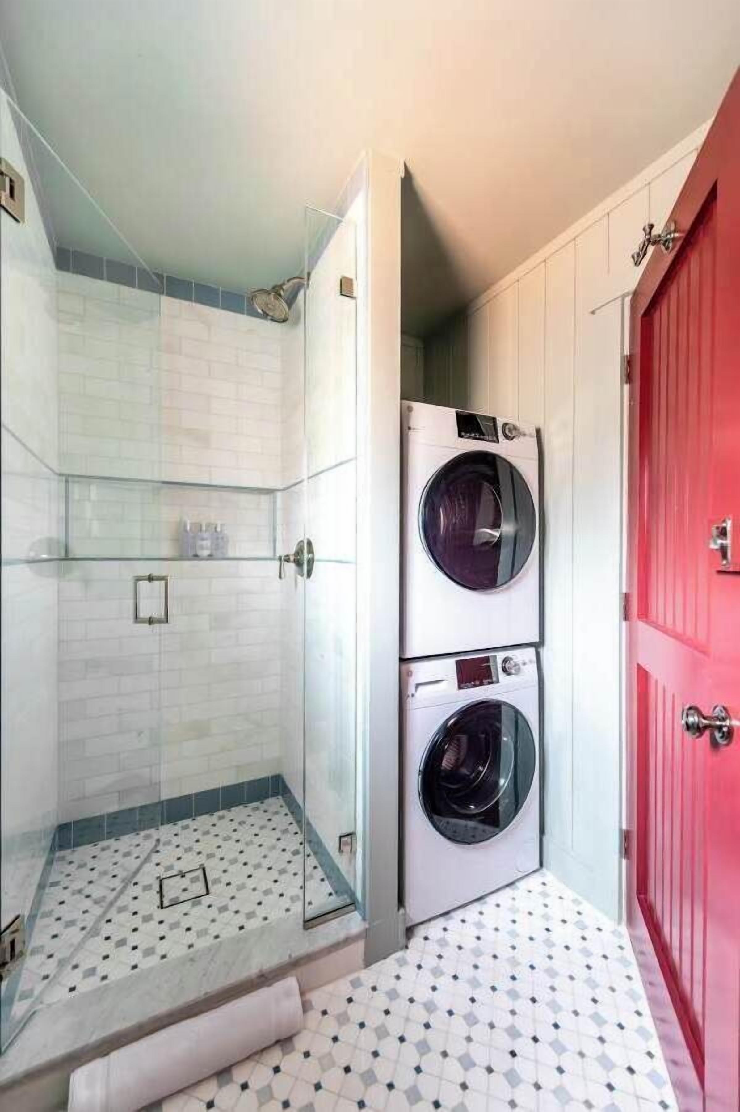 Bathtub, hair dryer, towels, soap