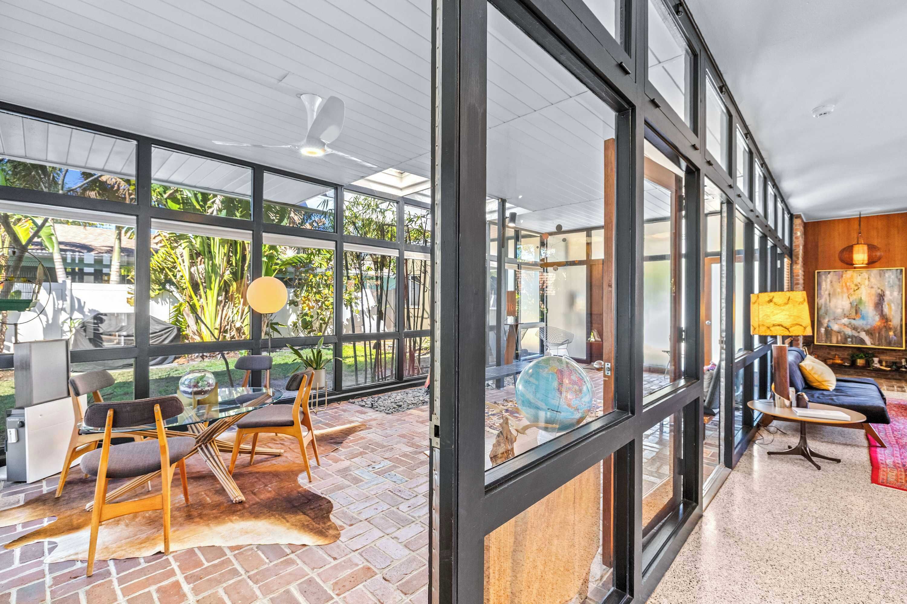 Ferienhaus, Mehrere Betten, Kamin, Gartenblick (Mid Century Modern Experience) | Innenbereich