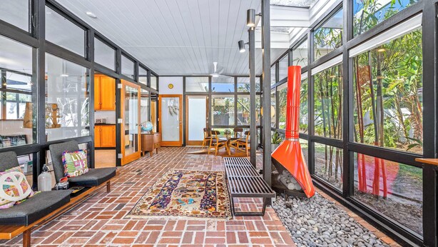 單棟房屋, 多張床, 壁爐, 花園景 (Mid Century Modern Experience) | 內部