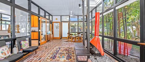 House, Multiple Beds, Fireplace, Garden View (Mid Century Modern Experience) | Interior