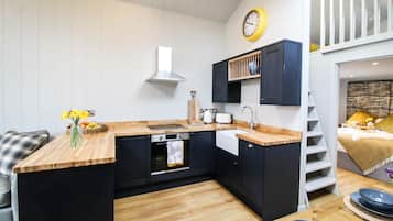 2 makuuhuonetta, ilmainen Wi-Fi, vuodevaatteet