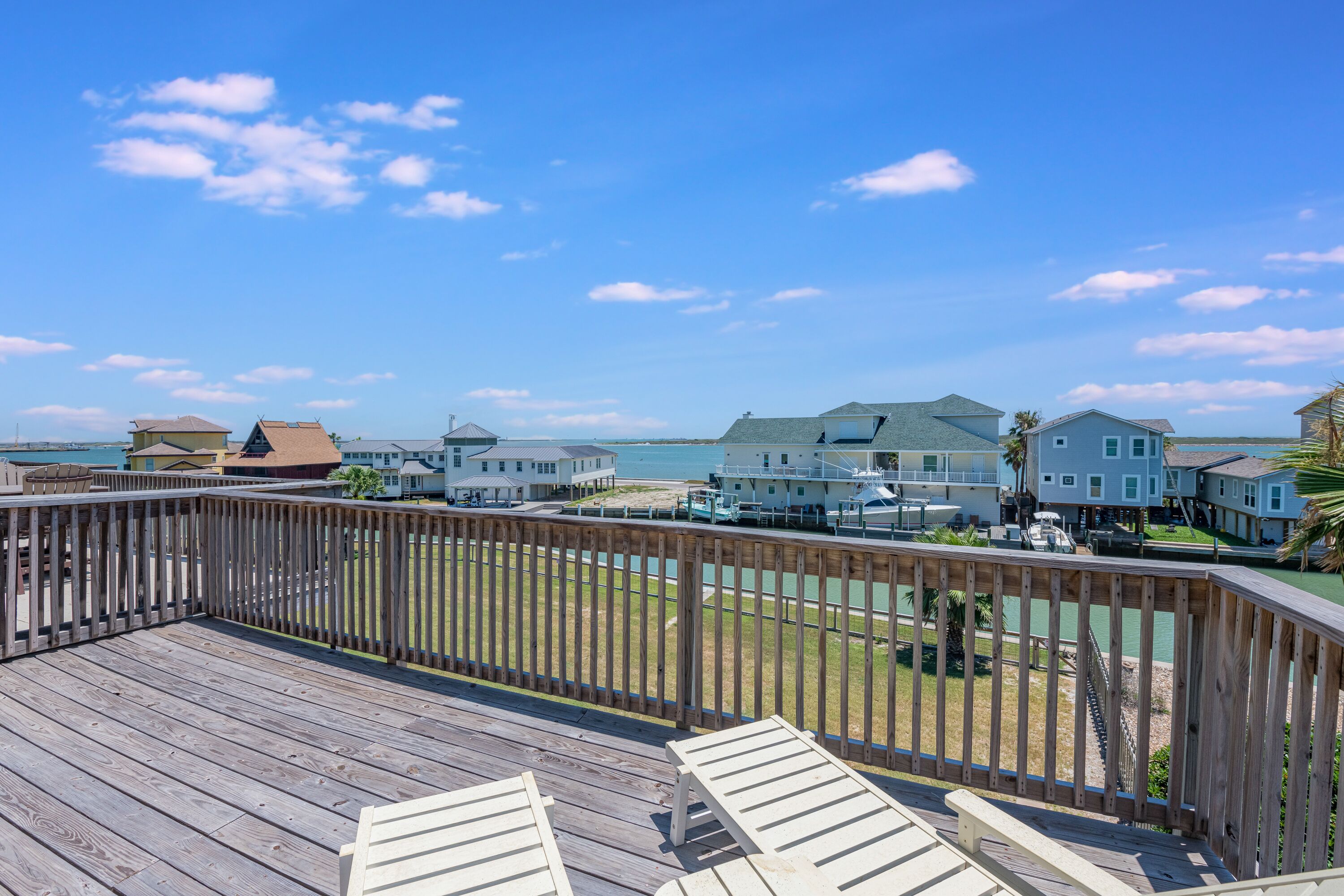 Gorgeous split level condo with views of the intercoastal waterway!