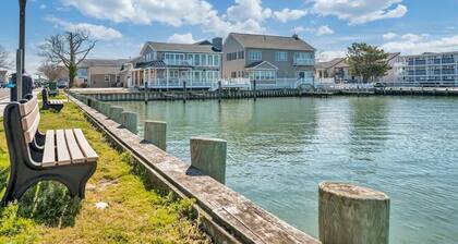 Pet Friendly Townhome Steps to Beach