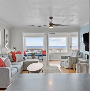 Smart TV, fireplace, Netflix, books