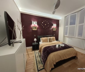 2 bedrooms, iron/ironing board, free WiFi, bed sheets - Cosy London Apartment With 2 Bedrooms (London)