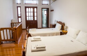 3 Schlafzimmer, schallisolierte Zimmer, Bügeleisen/Bügelbrett, WLAN