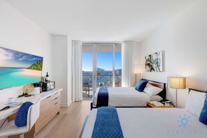 2 habitaciones, escritorio, tabla de planchar con plancha y wifi
