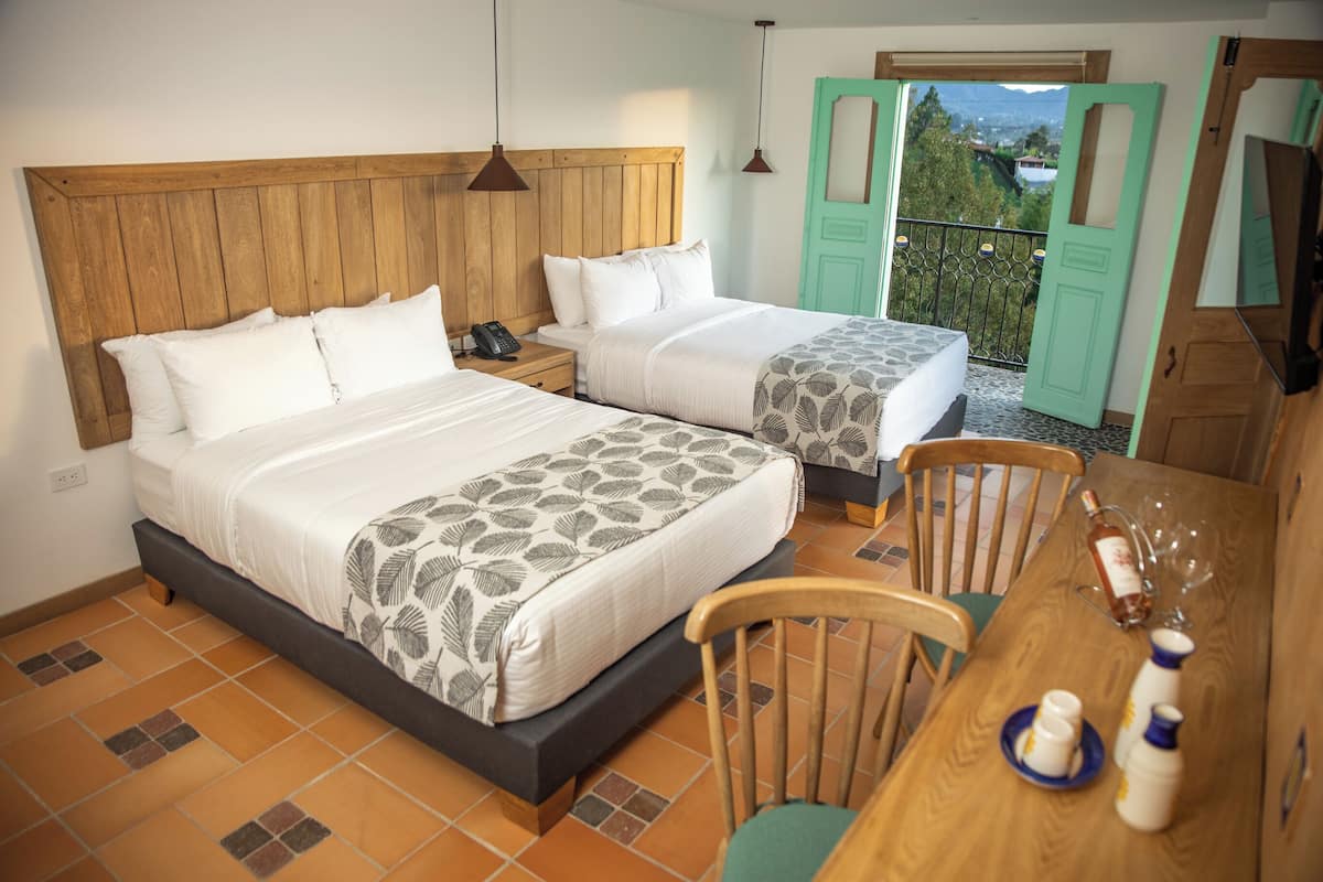 Standard Twin Room