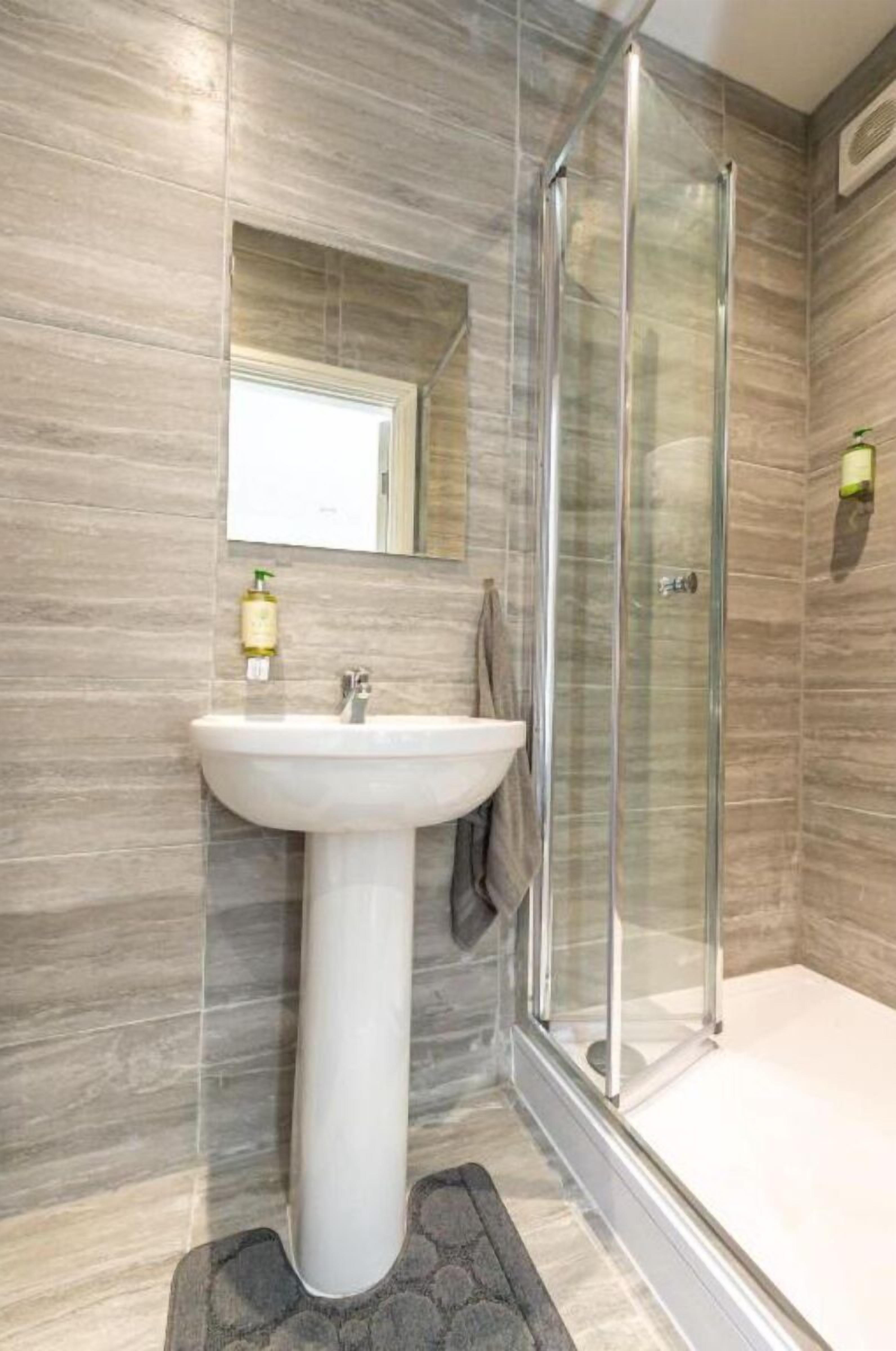 Shower, free toiletries, hair dryer, towels