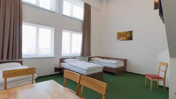 Basic-Vierbettzimmer | Allergikerbettwaren, schallisolierte Zimmer, kostenloses WLAN