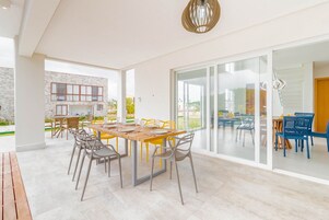 Chalet | Restaurante al aire libre