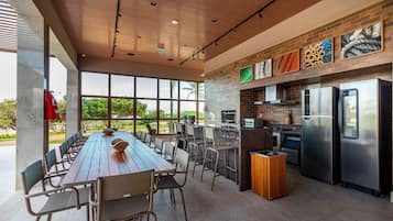 Chalet | Dining