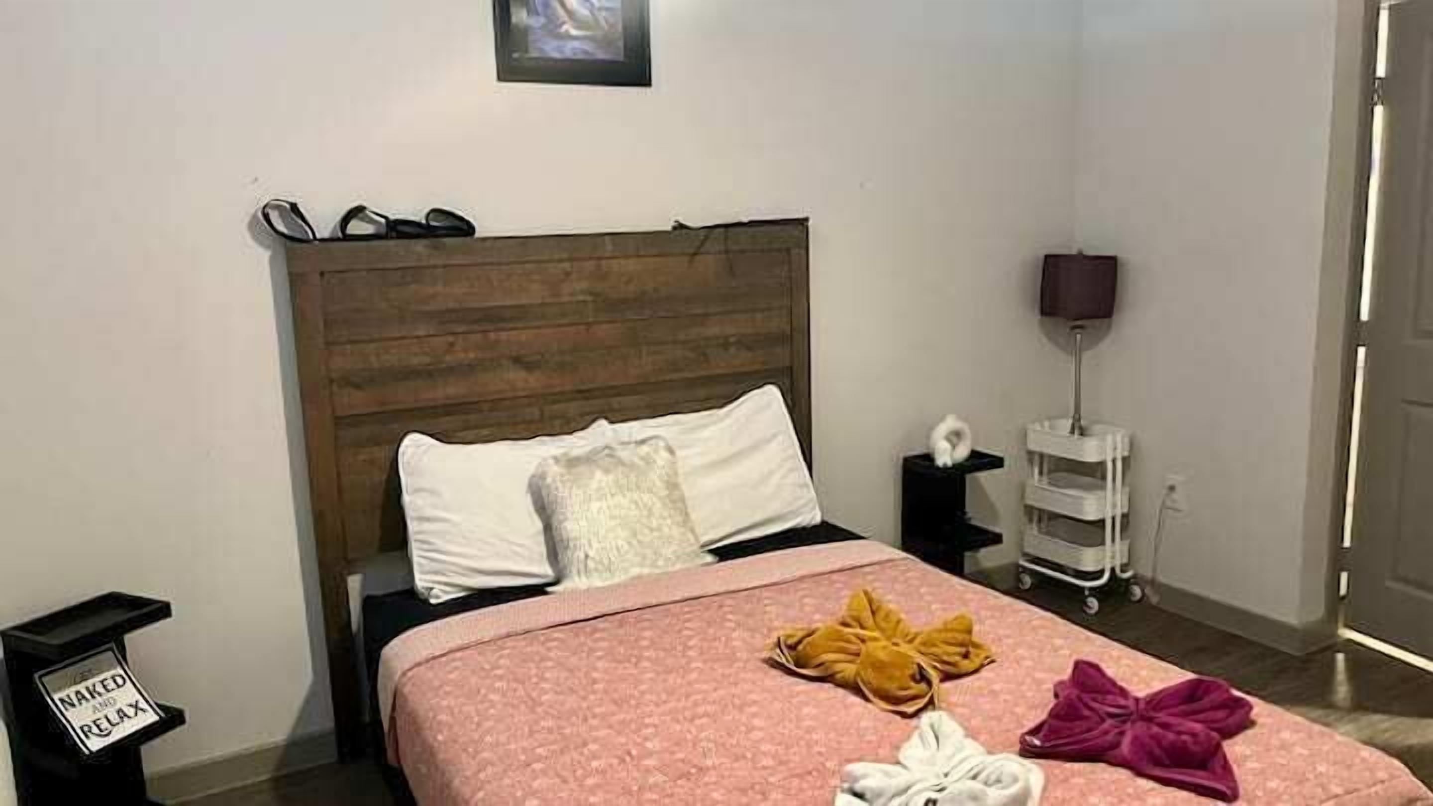 Sexy & Sensual 1BR Escape