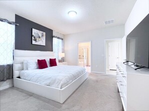 House, Multiple Bedrooms | 8 bedrooms, free WiFi - Luxurious Pool Home With Private Pool-2061lc 8 Bedroom Home by RedAwning (Davenport)