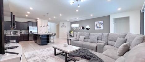 House, Multiple Bedrooms | Living area