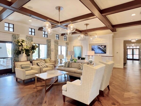 House, 5 Bedrooms | Interior