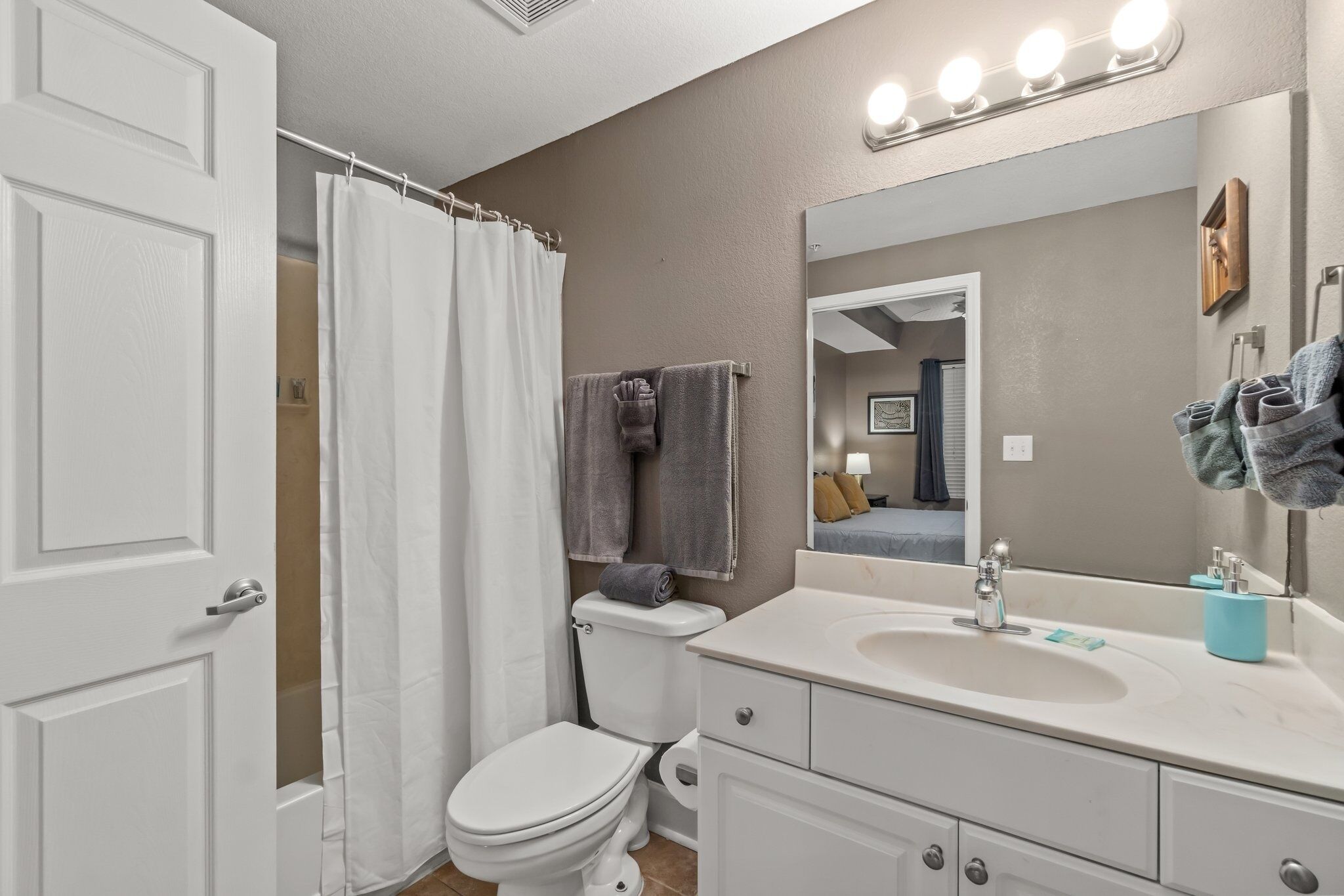 Tidewater 2011- 2 Bedroom 3 Bath- Beach Front Gulf View 2 Condo