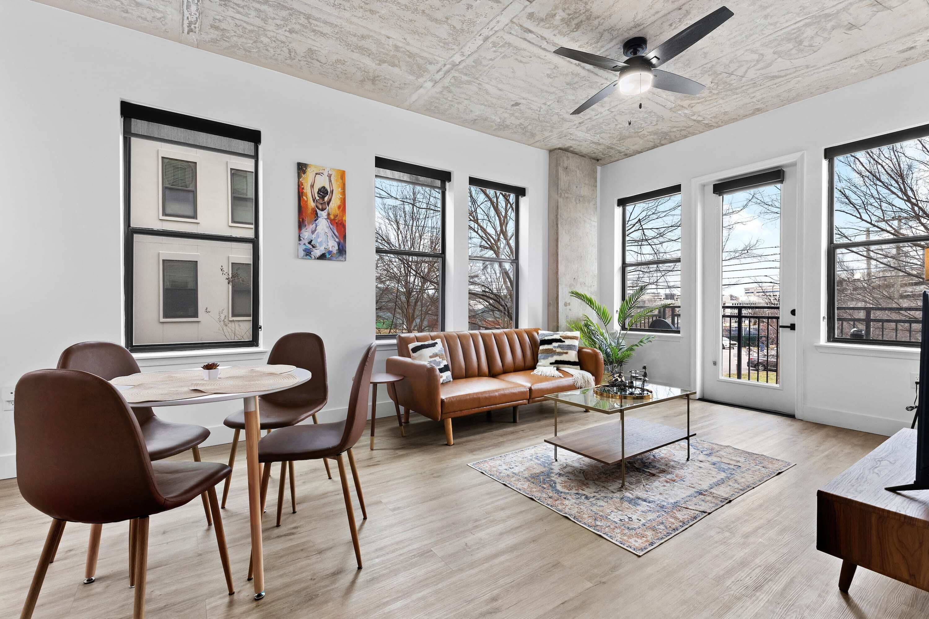 CozySuites Modern Midtown Loft 17