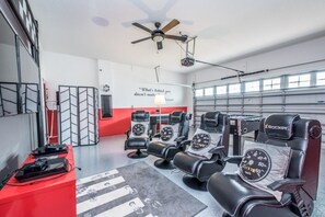 Villa, plusieurs chambres | Salle de jeux