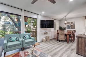 公寓客房, 3 間臥室 | 起居區