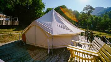 Tent, 1 Queen Bed | Free WiFi, bed sheets